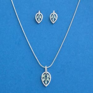 439737 NK Exotic Delicate Pendant Set